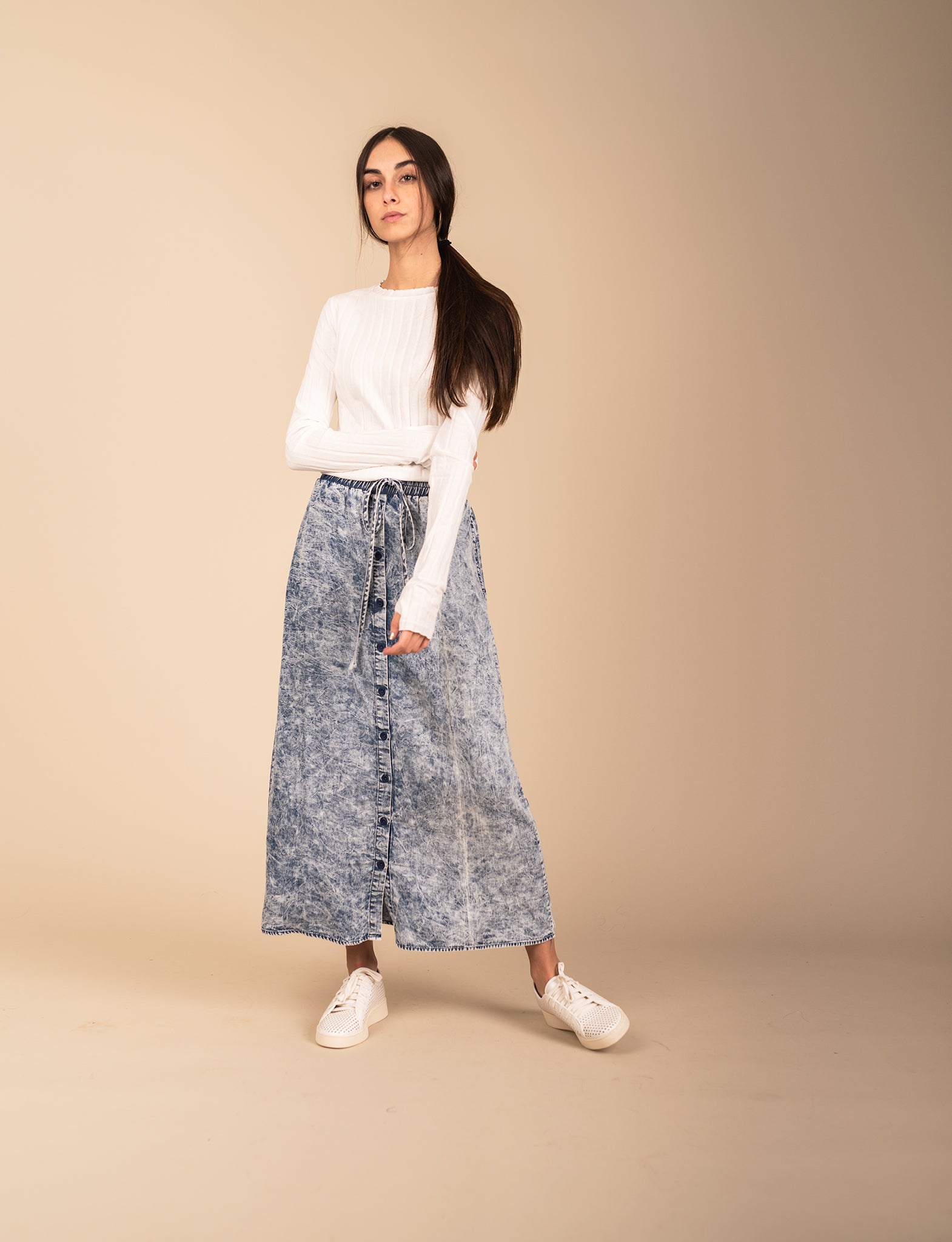 Denim midi skirts toronto best sale